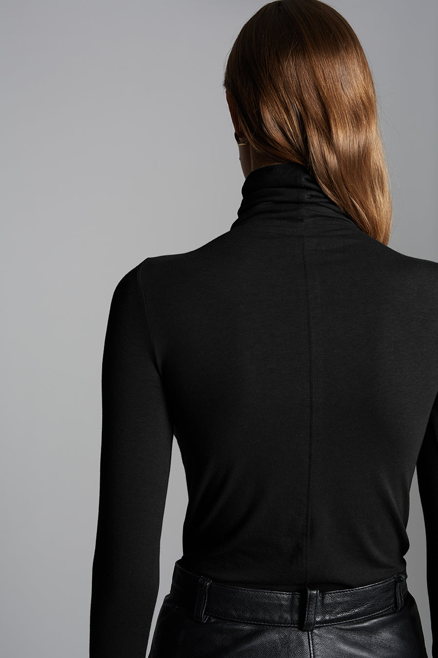 ANA T-NECK KNIT - BLACK