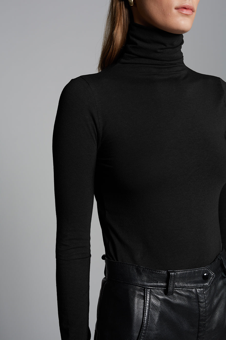 ANA T-NECK KNIT - BLACK
