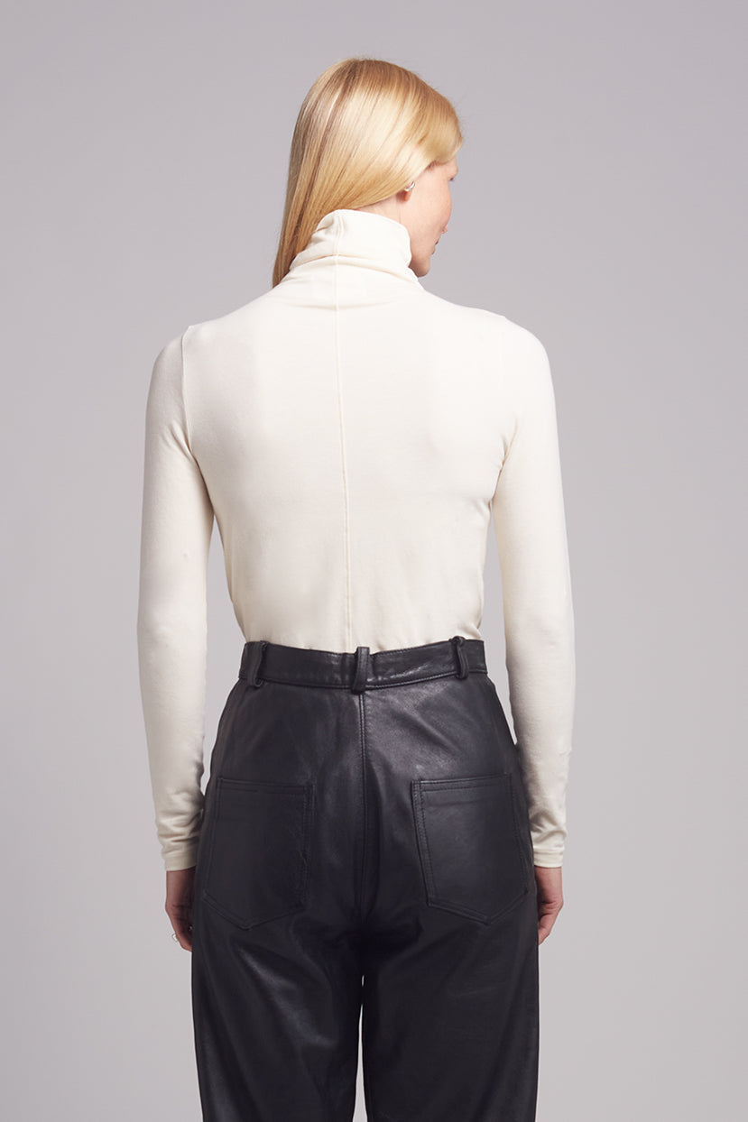 ANA T-NECK KNIT | IVORY