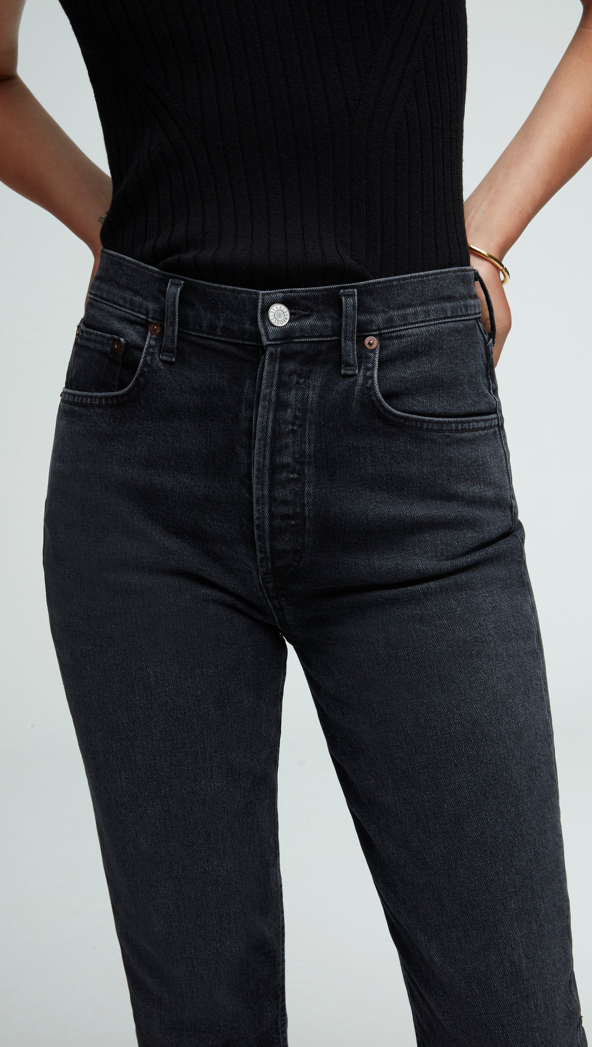 AGOLDE RILEY HIGH RISE STRAIGHT CROP JEANS - FADED BLACK/CALCULATE