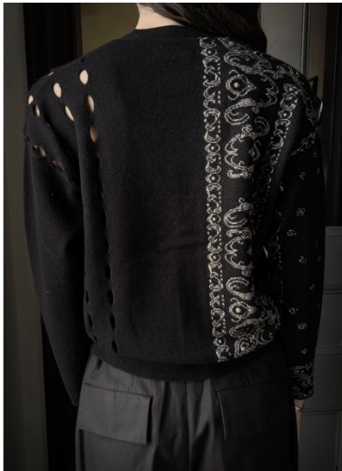 CASHMERE BANDANA PRINT SWEATER