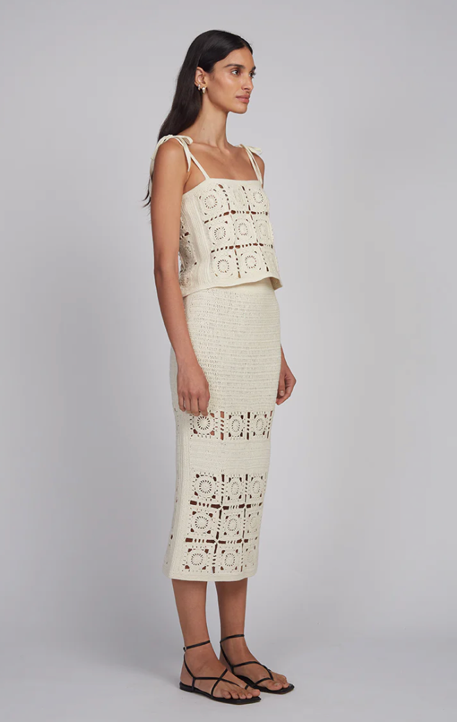 IOLA CROCHET TOP