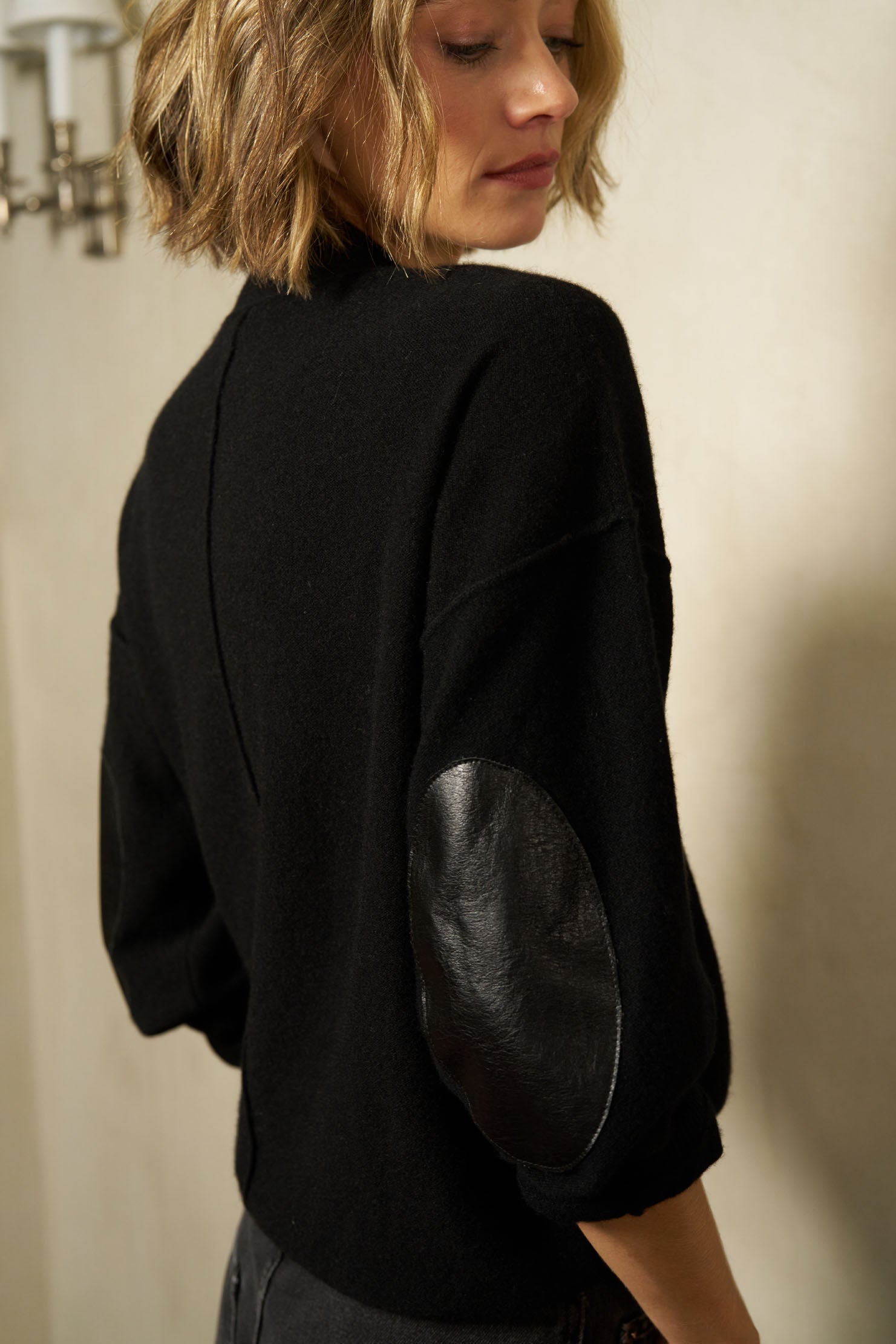 THE CARDIGAN - BLACK