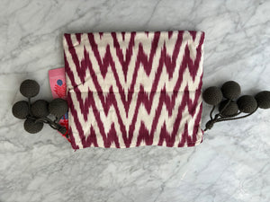 CURTAIN CLUTCH - Burgandy