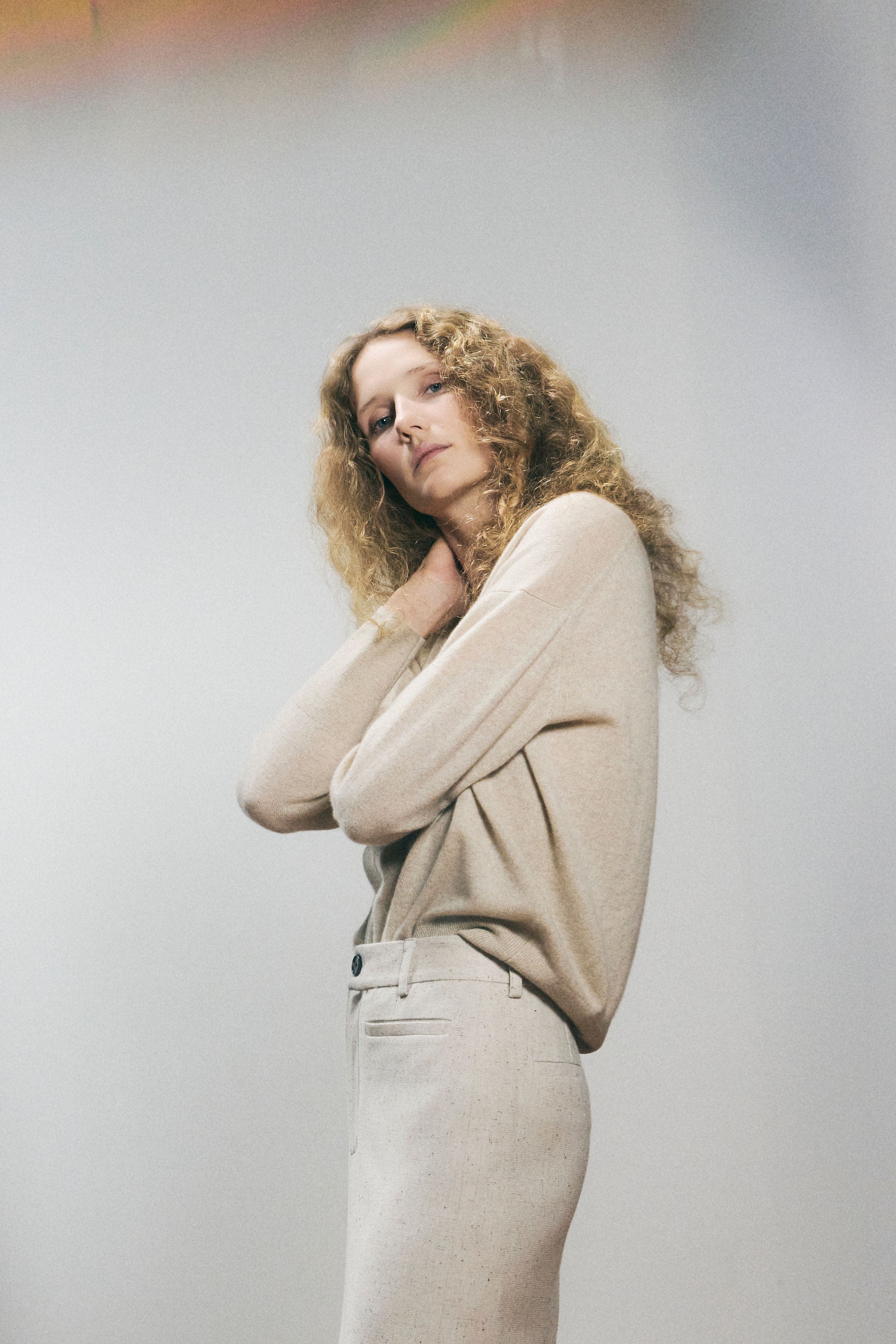 SALVIA V-NECK SWEATER