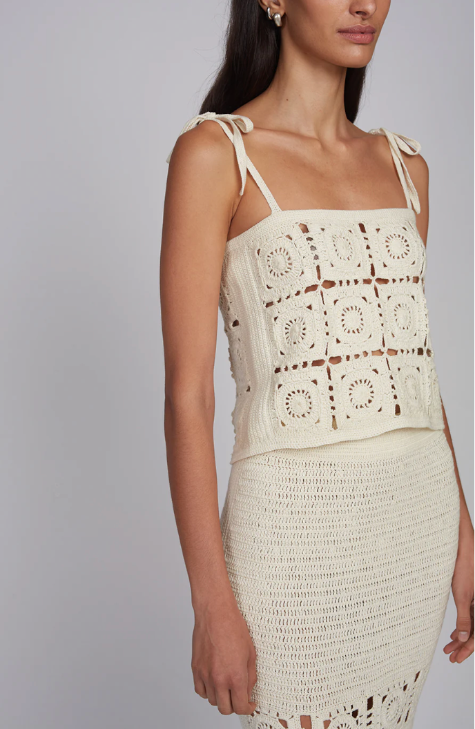 IOLA CROCHET TOP