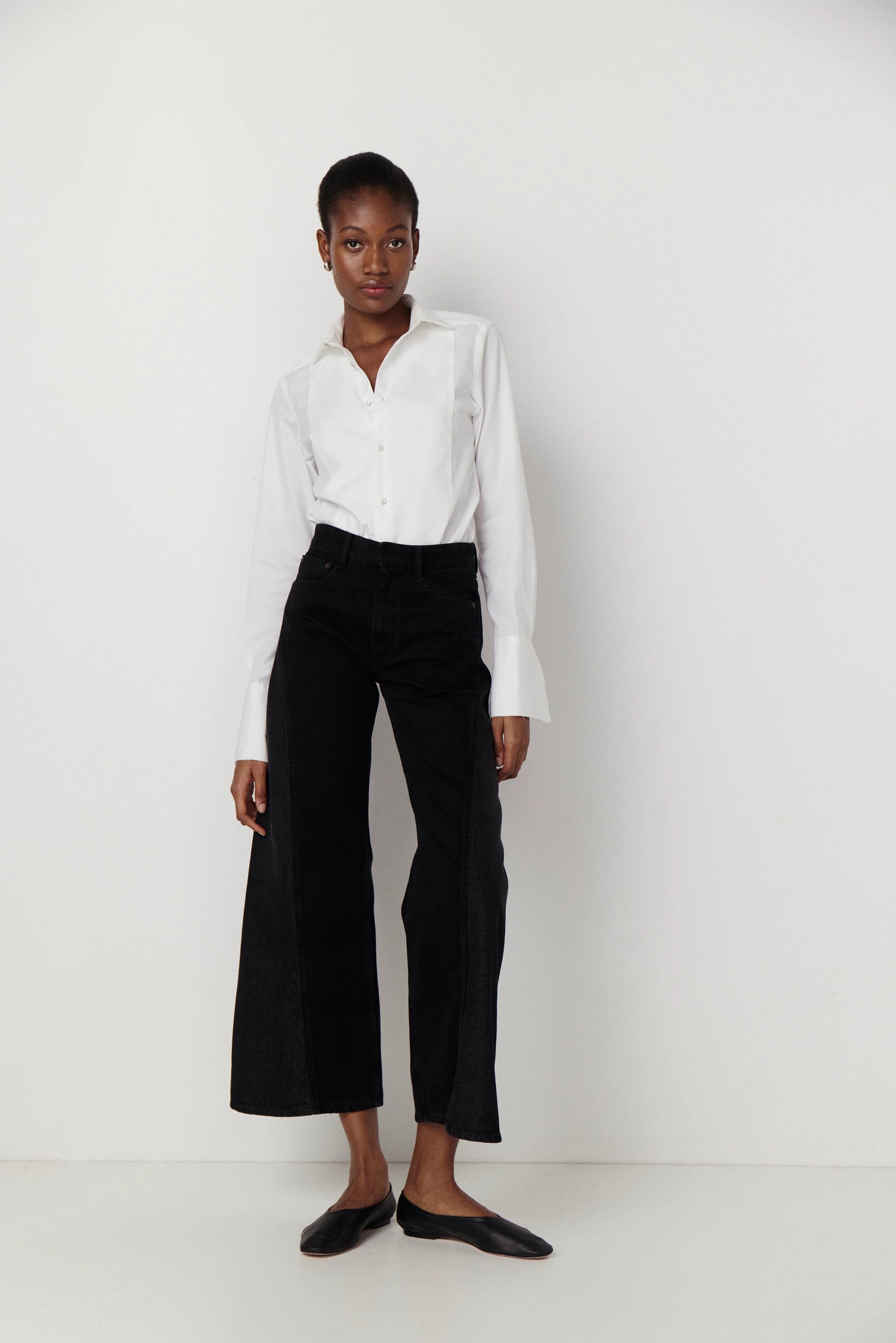 TUX 006 - White