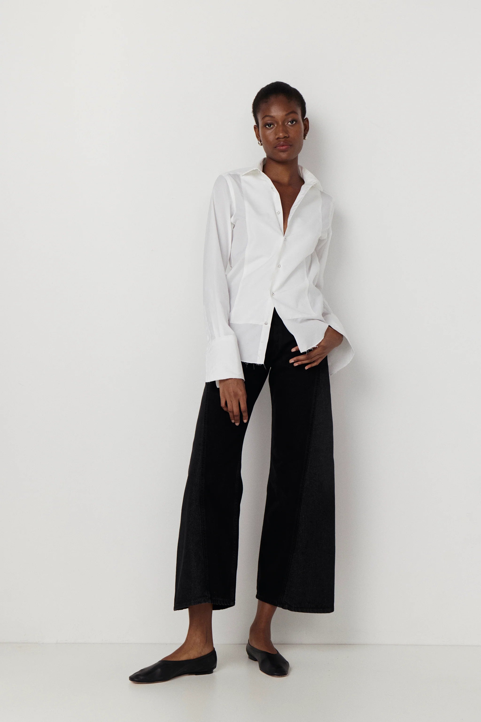 TUX 006 - White