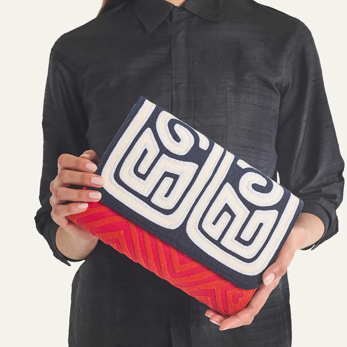 Palmata Clutch